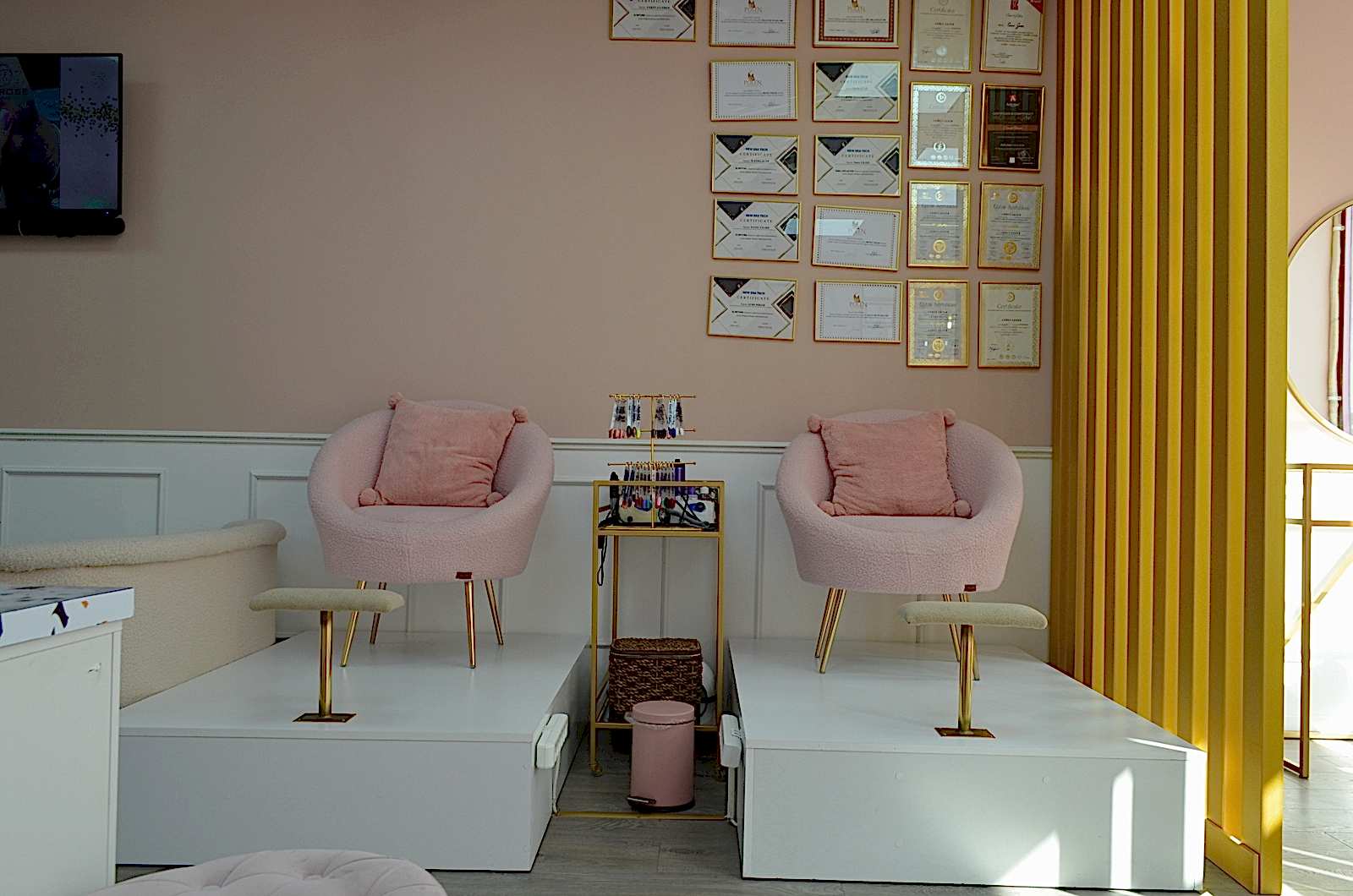 gallery grid image